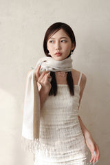 百合 Oriental paisley muffler (White)