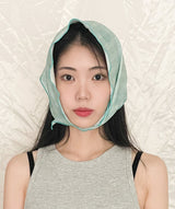 スカイブルーのドット柄バンダナスカーフ