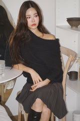 Chic black unbalanced off-shoulder knitwear