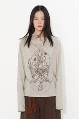 Long-sleeved T-shirt with a round neckline design