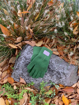  Let It Snow Label Gloves (Green)