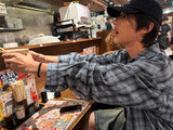 アーロン・リンクルのチェックシャツ