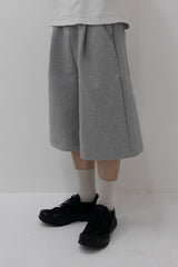 One-tuck Bermuda Pants Gray