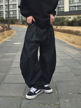 ネイブツータックロウカーブドデニムパンツ