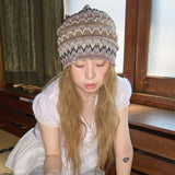 wave pattern beanie beige
