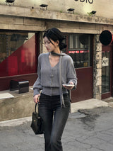 [BELLIDE MADE] Metallic charm V-neck cardigan with tie