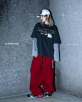 BBD 隠しスローガン ピグメント Tシャツ (チャコール)