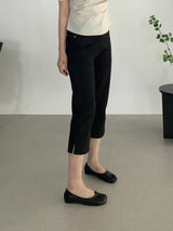 Yuk 8-length Capri Pants
