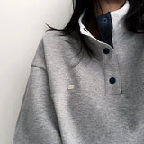 P.V. バッジカラーボタンスウェットシャツ