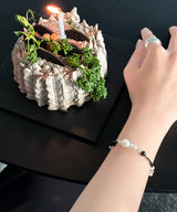 lump pearl bracelet