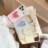 サマー フルーツ スタンド ソフト iPhone ケース (iPhone 13–17 Series)