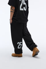 Weekend warrior typography printing long pants (Black)