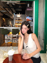 Best Lace V-neck Frill Sleeveless T-shirt