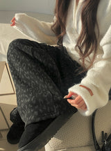 Nancy Henley Neck Button Round Patch Wool Knit