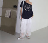Star lettering off-shoulder boxy short-sleeved T-shirt