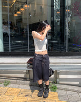 Raw bermuda pants