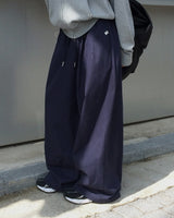 One-pin tuck strap balloon cotton pants
