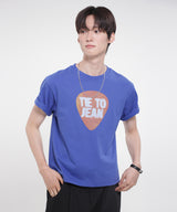ピックグラフィック レギュラーフィット セミクロップドTシャツ ブルー