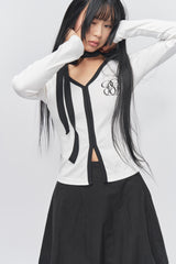 Logo Muffler V-neck Top White