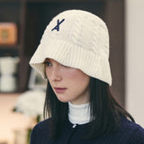 VA Applique Cable Knit Bucket Hat / Ivory