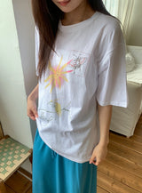 クオン プリント ルーズフィット ショートスリーブ Tシャツ
