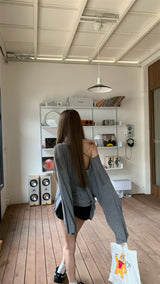 Boxy loose fit unbalanced shoulder long-sleeve T-shirt