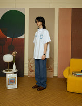 スカイブルーCパッチホワイトオックスフォードショートスリーブシャツ [Unisex]