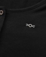メタルトリクリップヘンリーネックTシャツ ブラック
