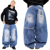 色褪せしないワイドなデニムパンツ
