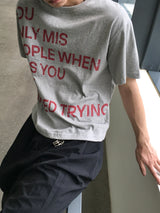 トライイングレタリングクロップ半袖Tシャツ 4C