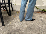 line curve pants