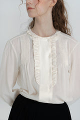 Pony frill blouse_ivory