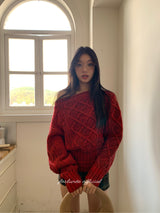 Red gradation off-balance shoulder knitwear