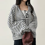 Itta Overfit Stripe Dangara Hooded Zip-Up