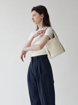 TEMZ bucket leather tote bag / Cream Ivory
