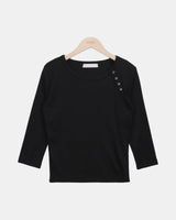 Hena Diagonal Button 7-Sleeve T-Shirt