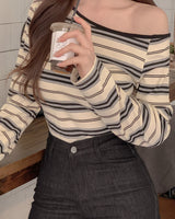 ザレンオフショルダーTシャツ