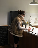 [BELLIDE MADE] Rowin, High-Neck Mouton Vest