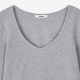 エッセンシャルVネック グレー