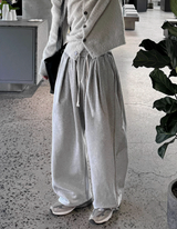 Deep pocktuck pants (both wide and jogger)