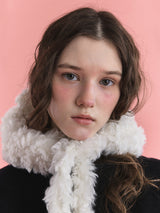 KNOT EARFLAP HAT IN FURRY CREAM