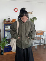 [unisex] ビトリボタンフードウェロンパディングジャンパー