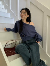 [MADE] Stern hip-to-way off-shoulder sweatshirt