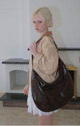 C BELT LOOP HOBO BAG_BROWN