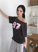 Tekin Lettering Off-Shoulder Overfit Short Sleeve T-Shirt