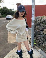 ベージュルーズフィットワイドネックミニドレス
