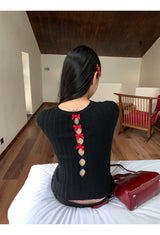 Red bow slit long-sleeved knit shirt