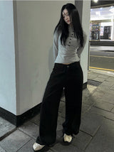 ツーボタンストラップワイドパンツ