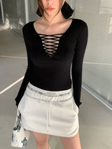 Black Strap Point Long-Sleeved Slim T-Shirt