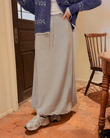 And banding long skirt